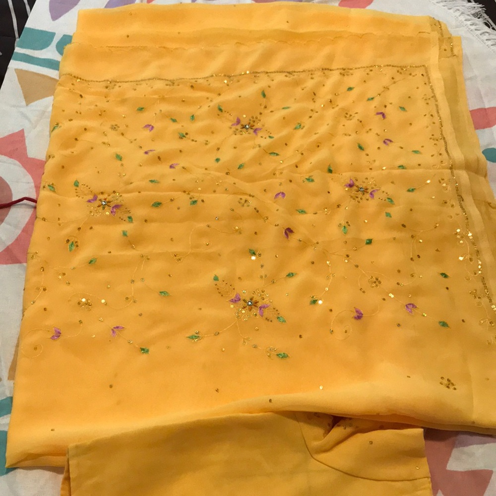 Pastel yellow Saree / Sari with Blouse